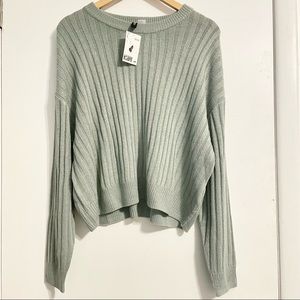 Donating soon! NWT Pullover Sweater